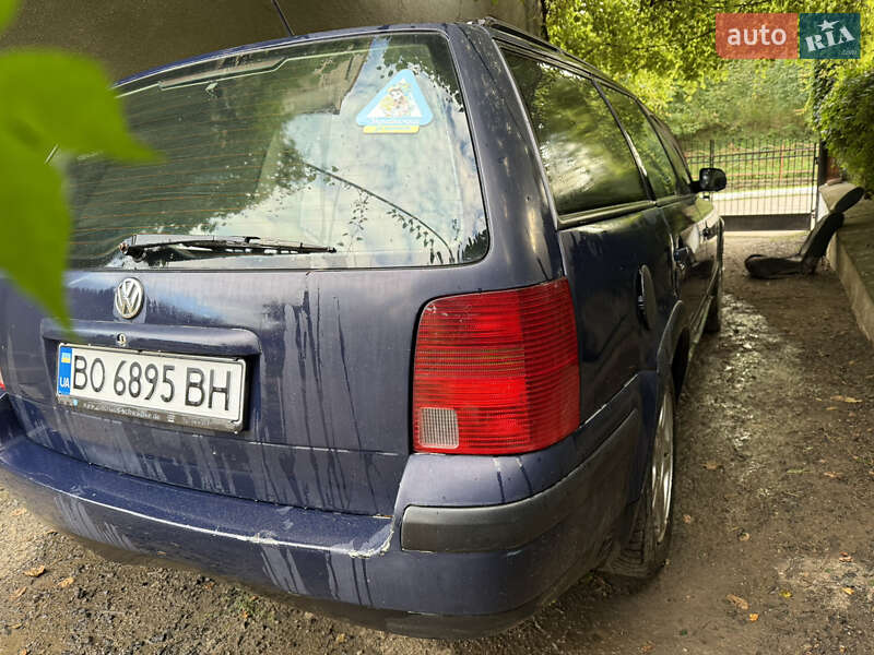 Универсал Volkswagen Passat 1998 в Залещиках