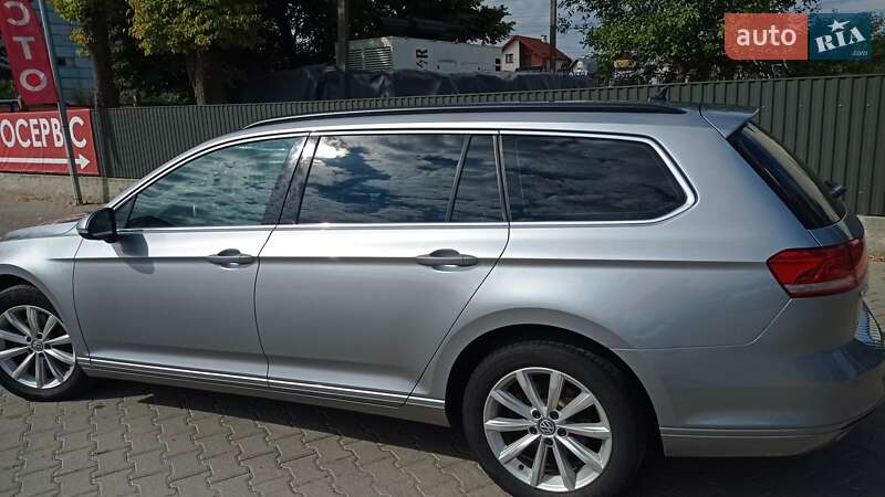 Універсал Volkswagen Passat 2017 в Львові