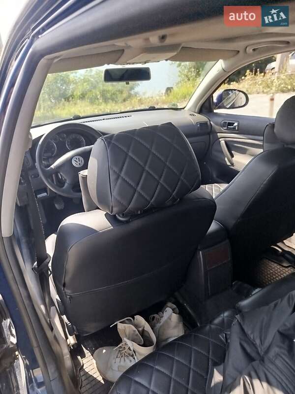 Універсал Volkswagen Passat 2004 в Овручі