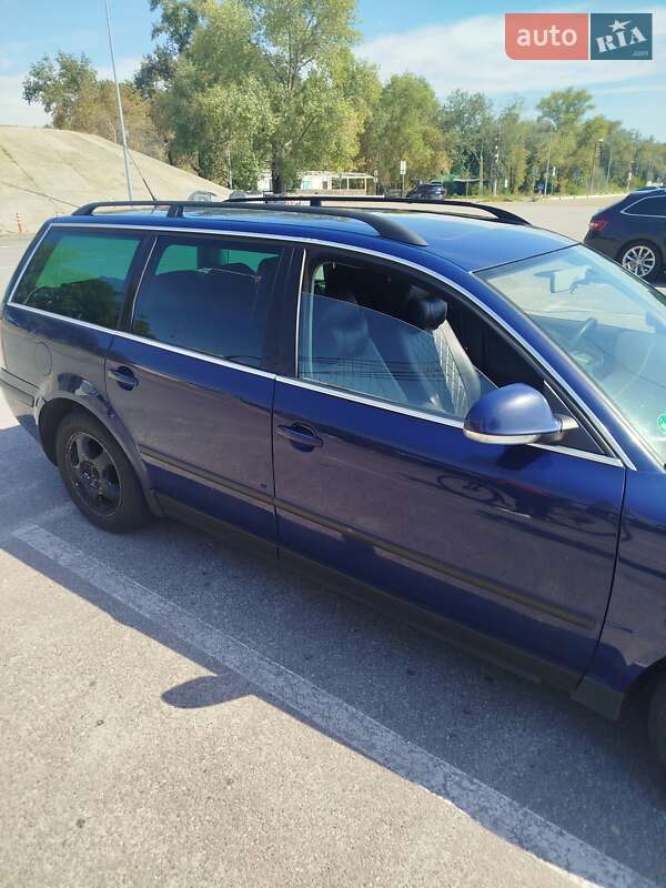 Універсал Volkswagen Passat 2004 в Овручі