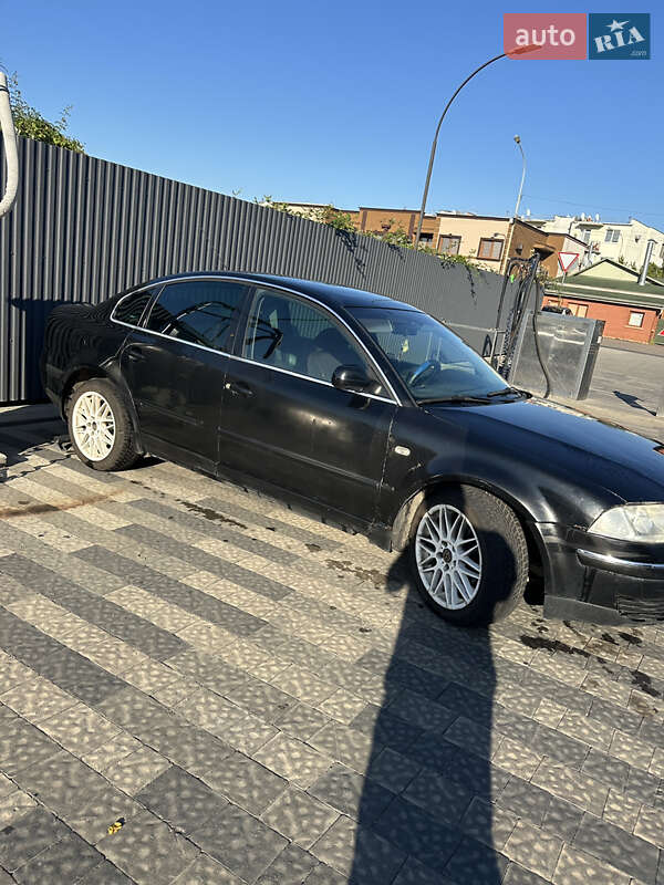 Седан Volkswagen Passat 2001 в Ужгороді