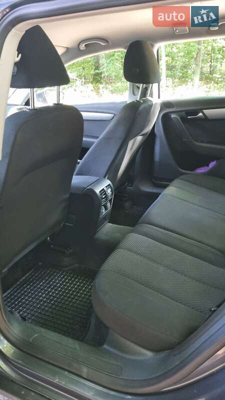 Универсал Volkswagen Passat 2014 в Луцке фото 6 Универсал Volkswagen Passat 2014 в Луцке