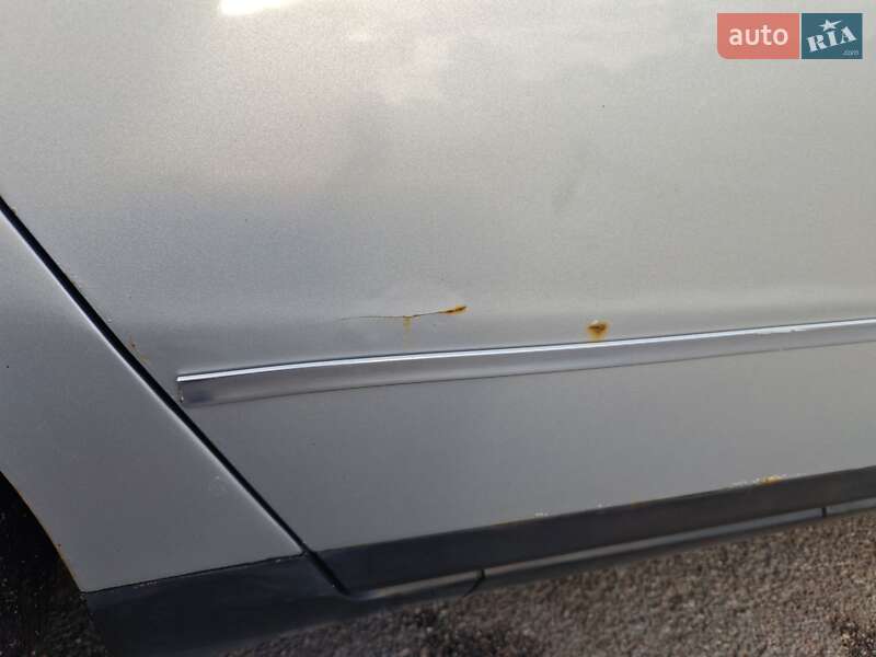 Универсал Volkswagen Passat 2006 в Харькове