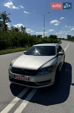 Седан Volkswagen Passat 2013 в Хмельницькому