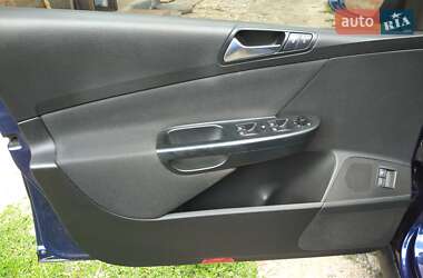 Універсал Volkswagen Passat 2010 в  фото 9 Універсал Volkswagen Passat 2010 в