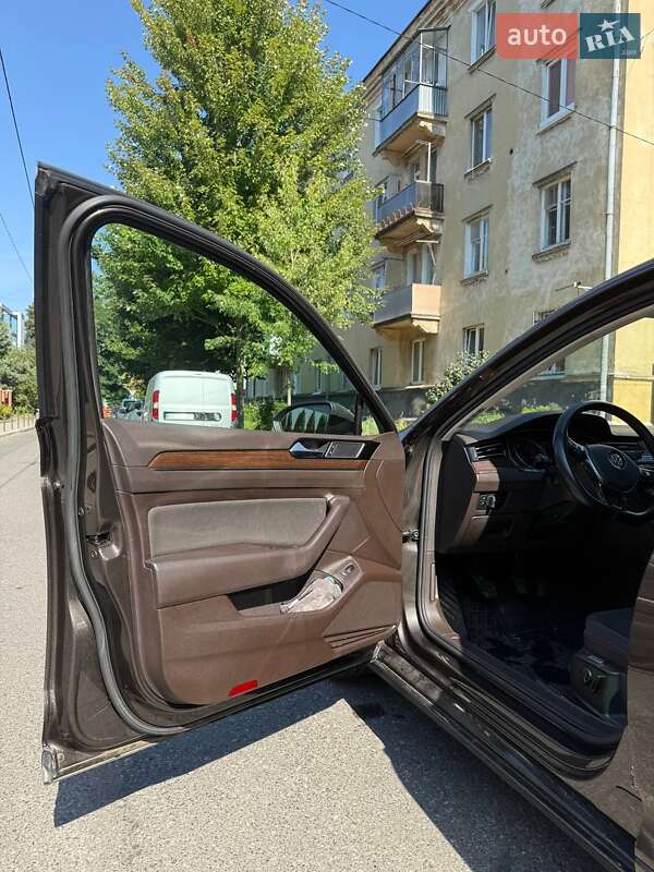 Универсал Volkswagen Passat 2015 в Львове
