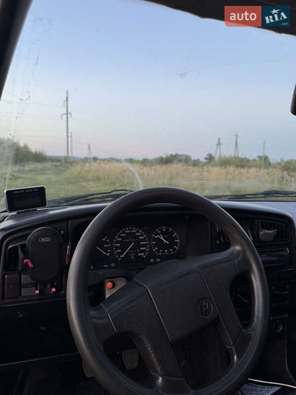 Універсал Volkswagen Passat 1992 в Вістовій