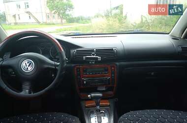 Седан Volkswagen Passat 2001 в Ужгороде