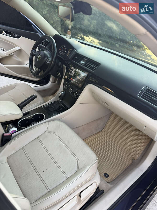 Седан Volkswagen Passat 2014 в Одессе