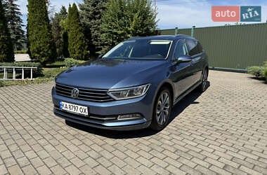 Универсал Volkswagen Passat 2017 в Киеве