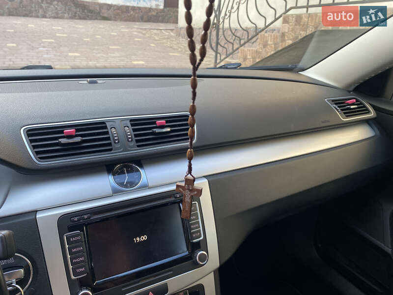 Универсал Volkswagen Passat 2011 в Бучаче