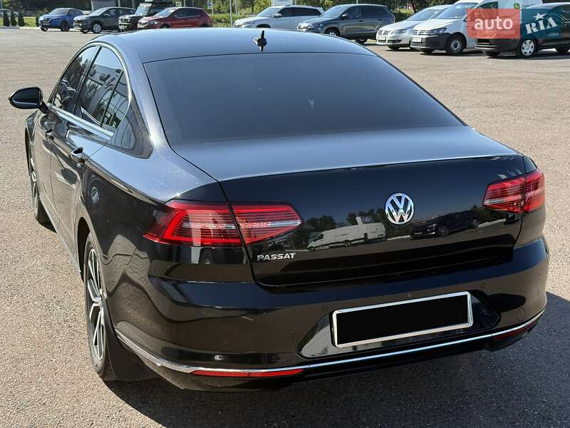Седан Volkswagen Passat 2018 в Тернополе