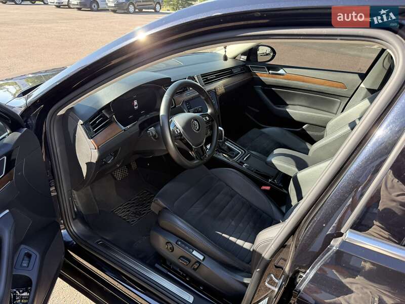 Седан Volkswagen Passat 2018 в Тернополе