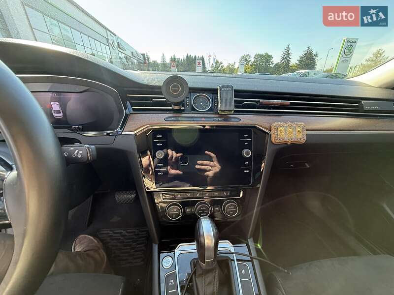 Седан Volkswagen Passat 2018 в Тернополе