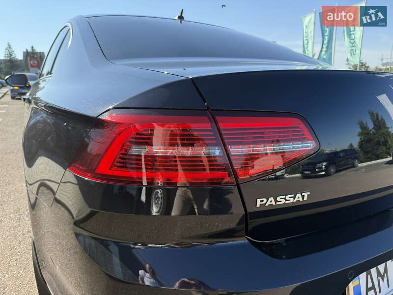 Седан Volkswagen Passat 2018 в Тернополе