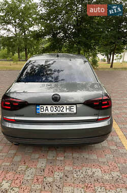 Седан Volkswagen Passat 2017 в Кропивницком