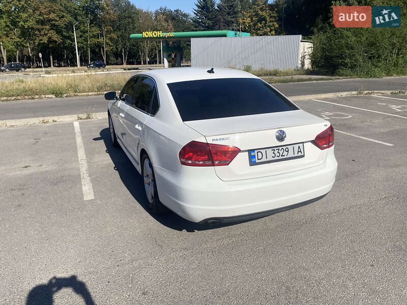 Седан Volkswagen Passat 2013 в Дніпрі