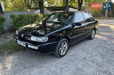 Седан Volkswagen Passat 1994 в Днепре