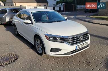 Седан Volkswagen Passat 2020 в Луцьку