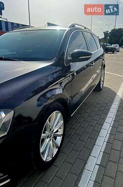Универсал Volkswagen Passat 2012 в 