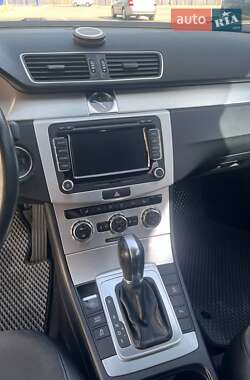 Универсал Volkswagen Passat 2012 в 
