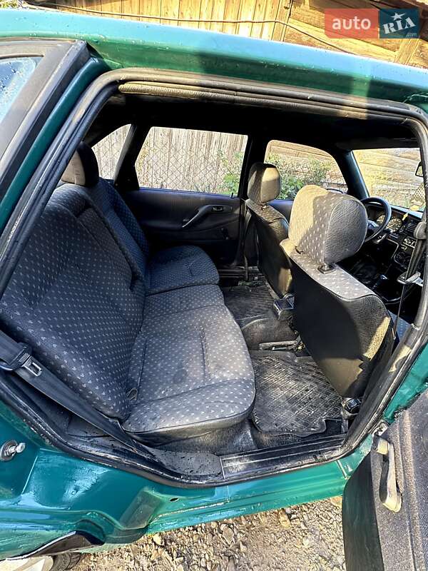 Седан Volkswagen Passat 1994 в Самборе