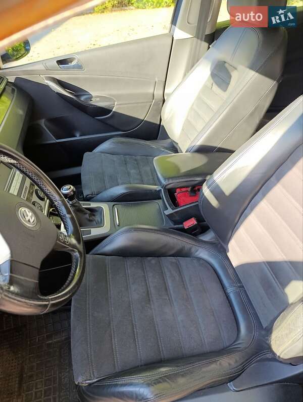 Універсал Volkswagen Passat 2005 в Хмельницькому