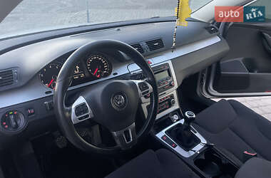 Універсал Volkswagen Passat 2010 в Золочеві