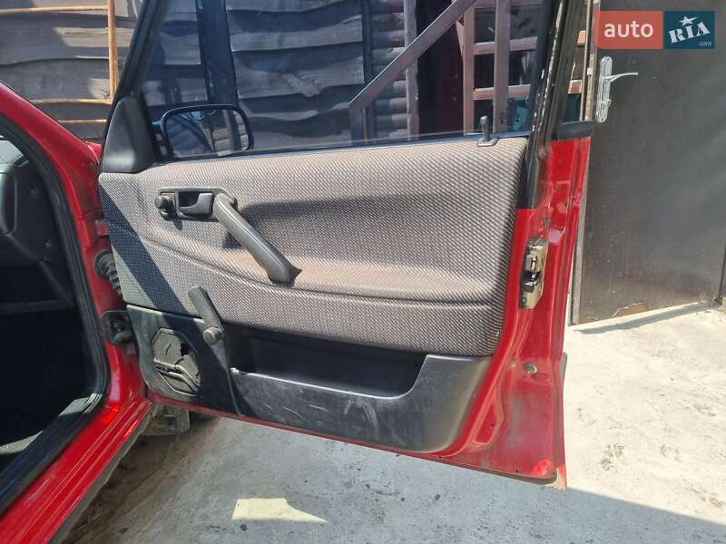 Универсал Volkswagen Passat 1992 в Умани