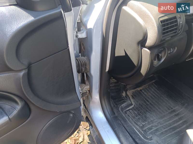 Седан Volkswagen Passat 2000 в Каменском