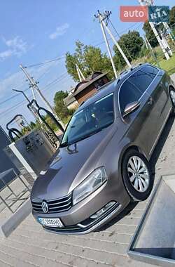 Універсал Volkswagen Passat 2011 в Львові