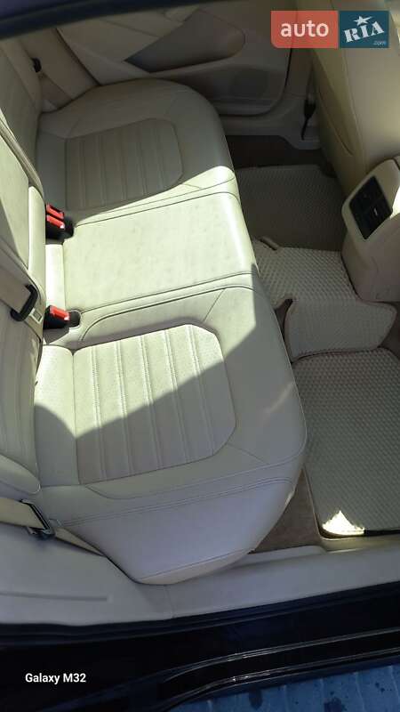 Седан Volkswagen Passat 2015 в Львове