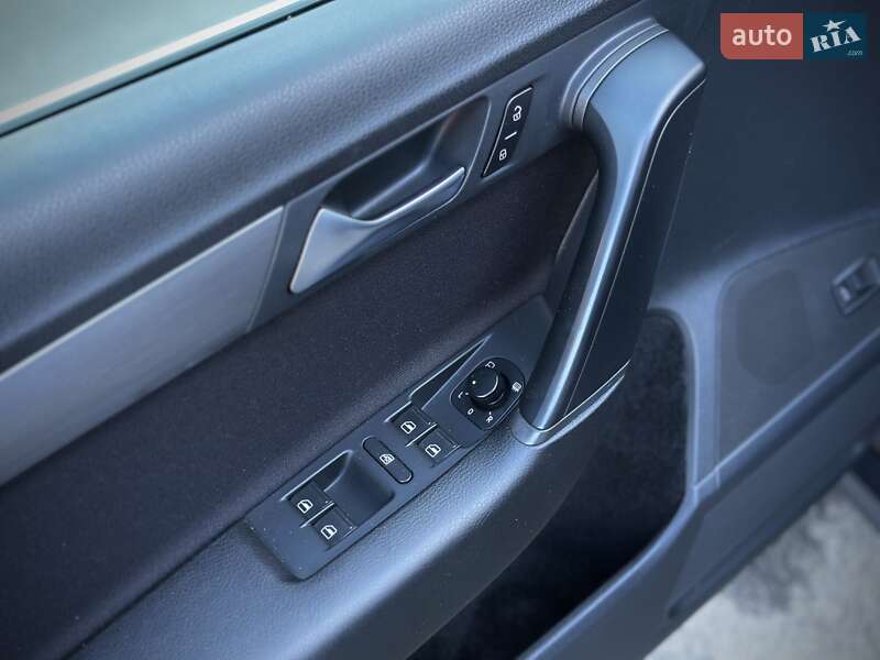 Универсал Volkswagen Passat 2011 в Сумах