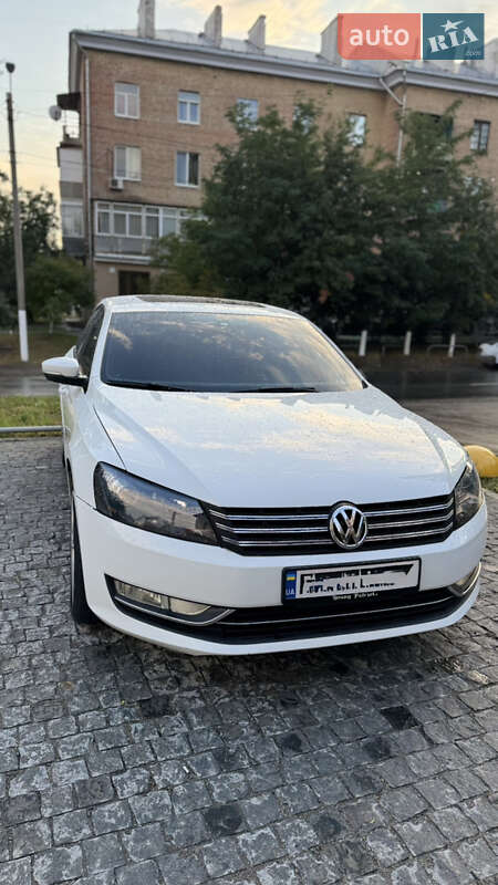 Седан Volkswagen Passat 2014 в Харькове