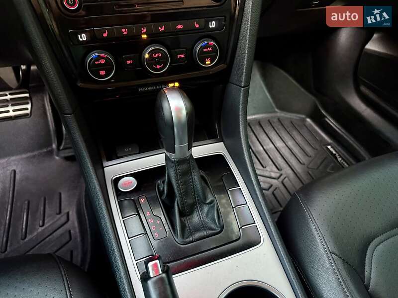 Седан Volkswagen Passat 2020 в Одессе