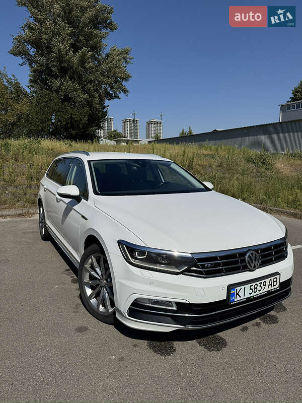Универсал Volkswagen Passat 2018 в Киеве