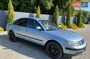 Седан Volkswagen Passat 1999 в Тернополі