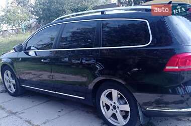 Універсал Volkswagen Passat 2011 в Кам'янці-Бузькій