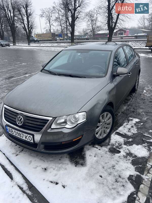 Седан Volkswagen Passat 2005 в Виннице
