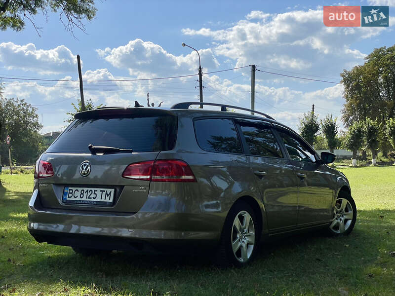 Универсал Volkswagen Passat 2011 в Хмельницком