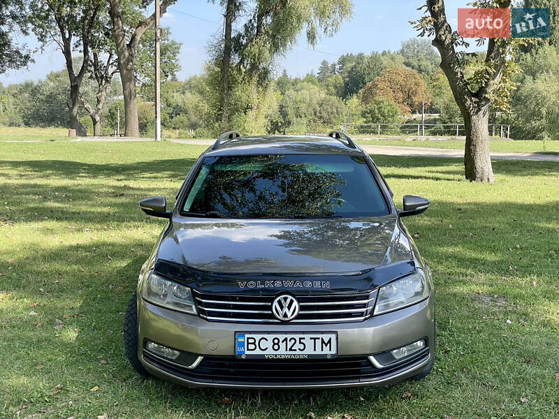 Универсал Volkswagen Passat 2011 в Хмельницком