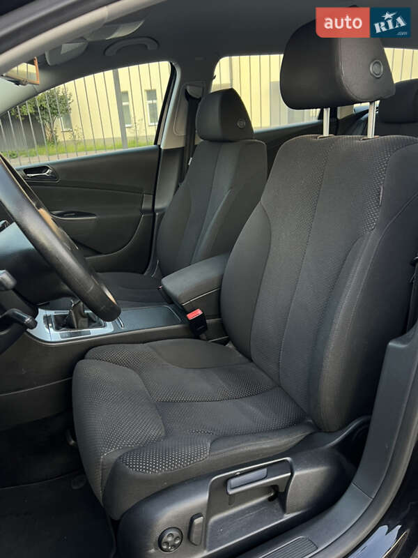 Універсал Volkswagen Passat 2008 в Києві фото 18 Універсал Volkswagen Passat 2008 в Києві