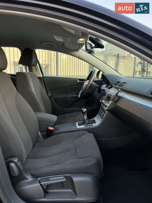 Універсал Volkswagen Passat 2008 в Києві фото 16 Універсал Volkswagen Passat 2008 в Києві