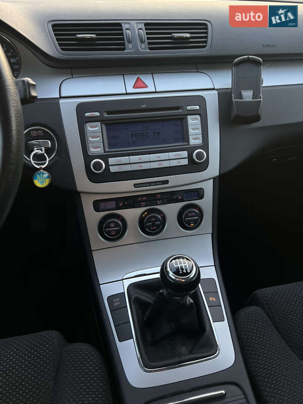 Універсал Volkswagen Passat 2008 в Києві фото 17 Універсал Volkswagen Passat 2008 в Києві