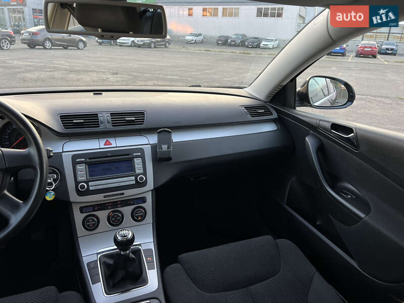 Універсал Volkswagen Passat 2008 в Києві фото 14 Універсал Volkswagen Passat 2008 в Києві
