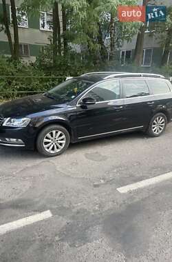 Універсал Volkswagen Passat 2014 в Львові