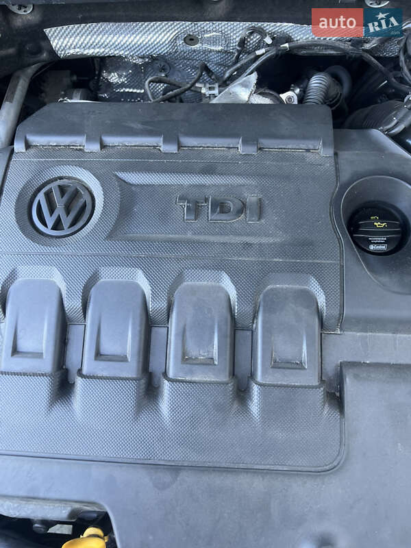 Седан Volkswagen Passat 2017 в Львове