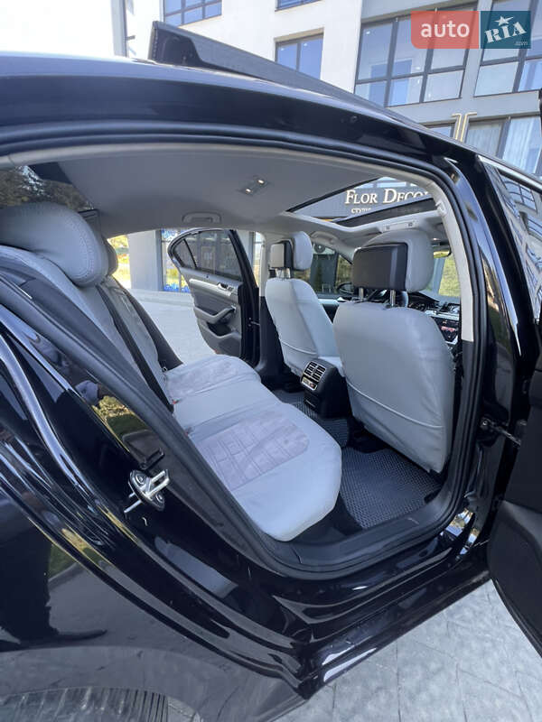 Седан Volkswagen Passat 2017 в Львове