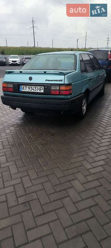 Седан Volkswagen Passat 1992 в Дрогобичі