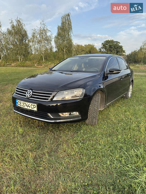 Седан Volkswagen Passat 2011 в Вижнице
